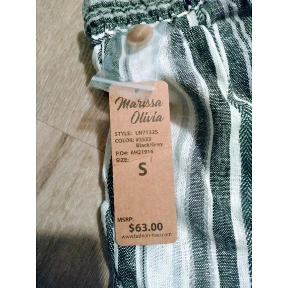 Marissa Olivia Women's Size Small Striped Shorts With Pockets NWT - Picture 5 of 5